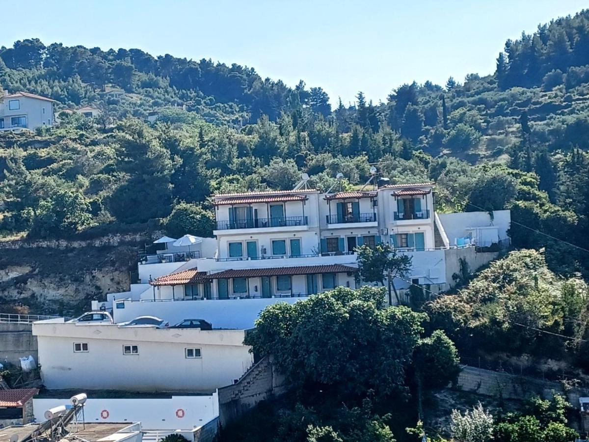 Pension Anna Patitiri  Bagian luar foto
